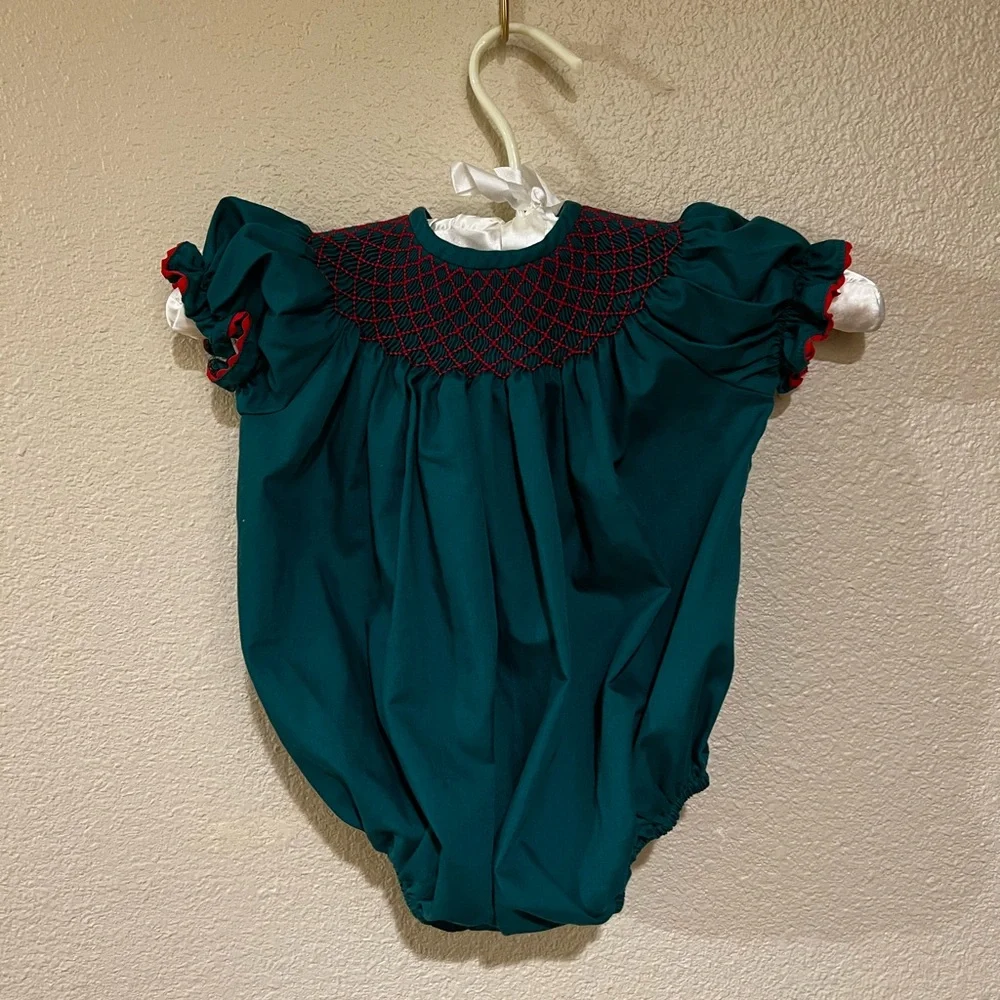 Petit Ami green hand